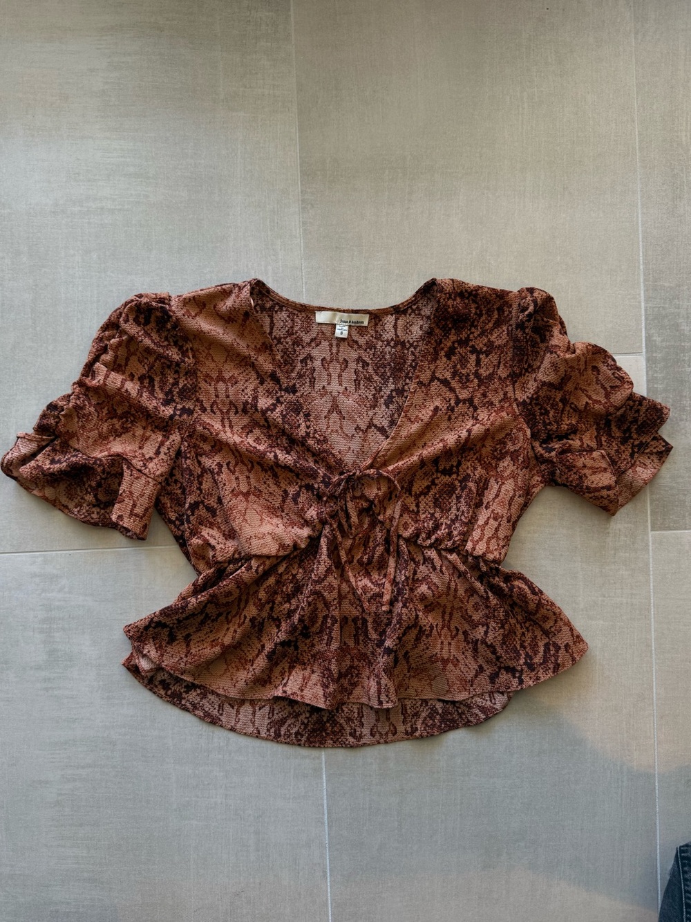june & hudson Brown Snake Print Tie-Front Puff Sleeve Top